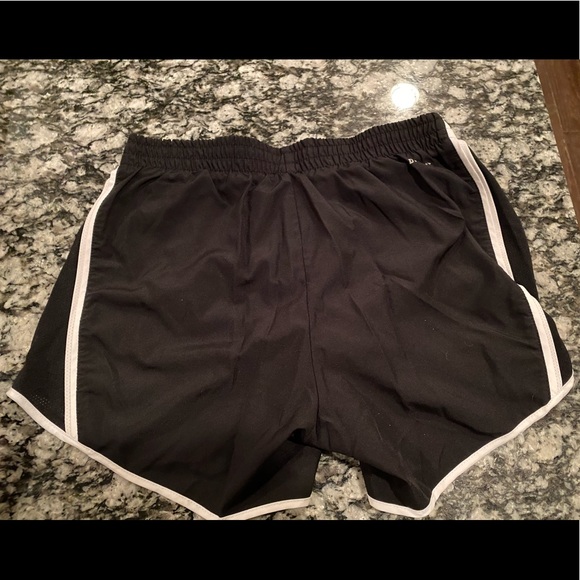 Nike Running Shorts - Picture 6 of 6